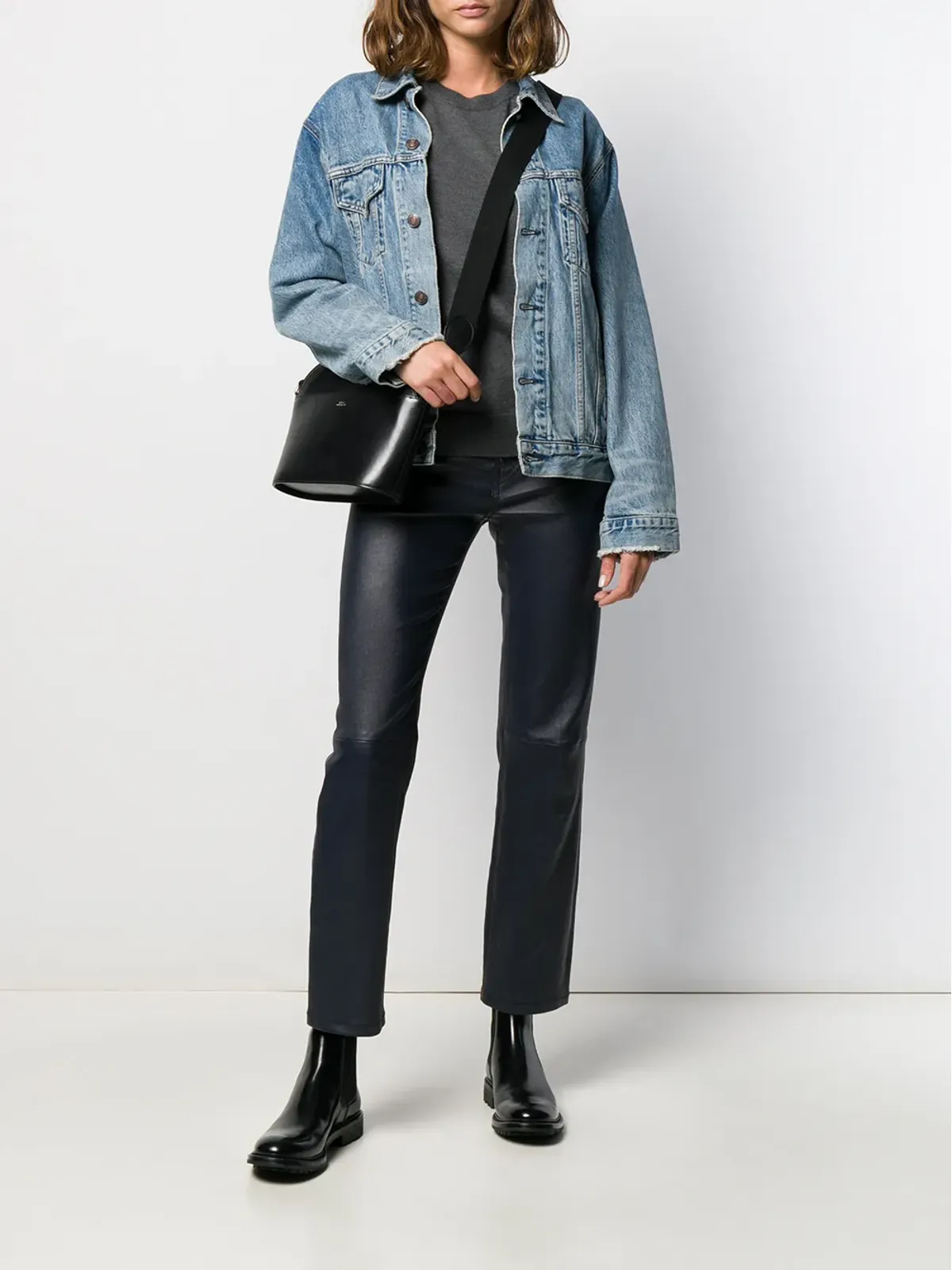 A.P.C. グレーのラウンドネックジャンパー - 画像2