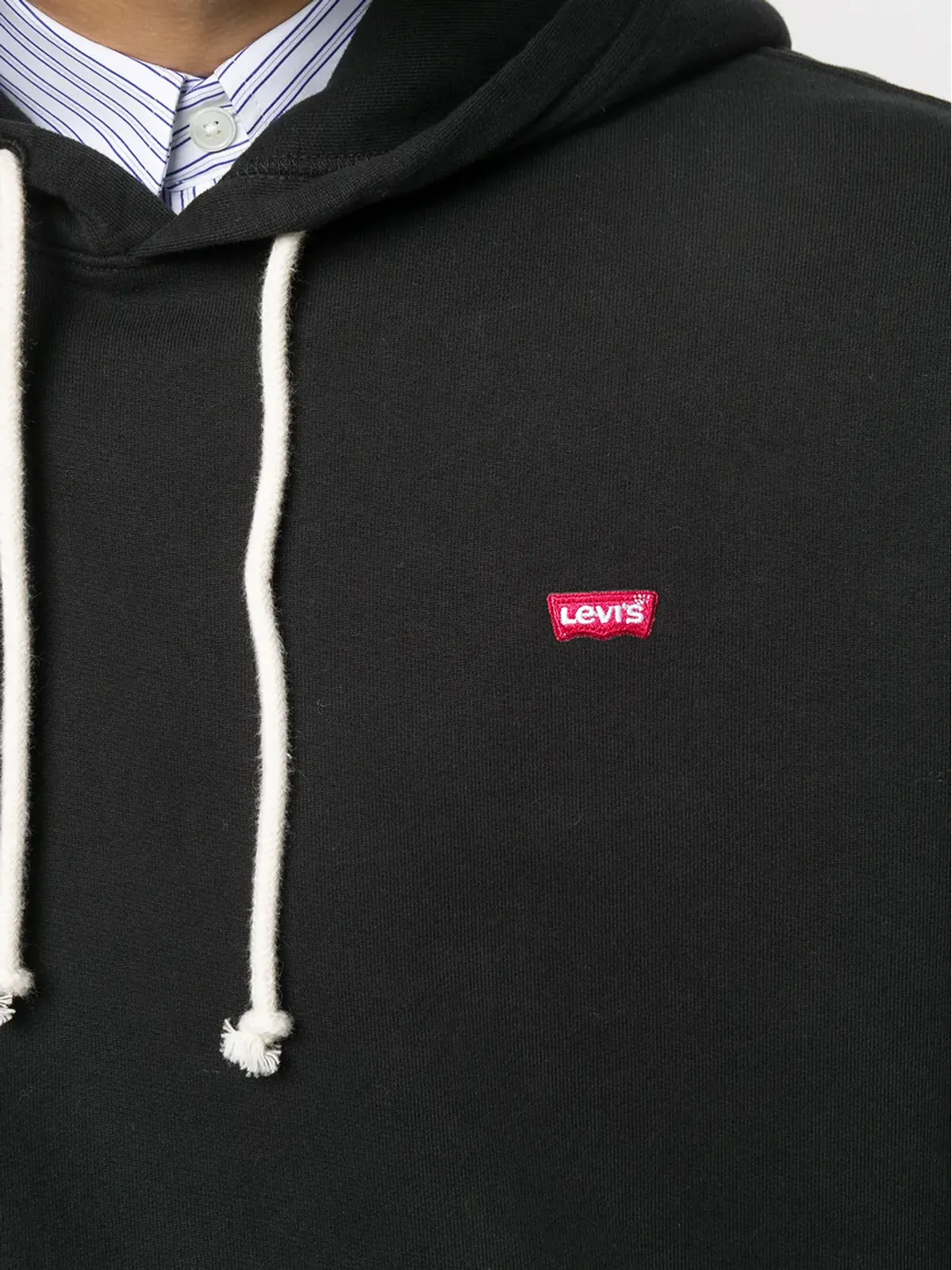Levi's ロゴプレート長袖フーディ - ブラック - 画像5
