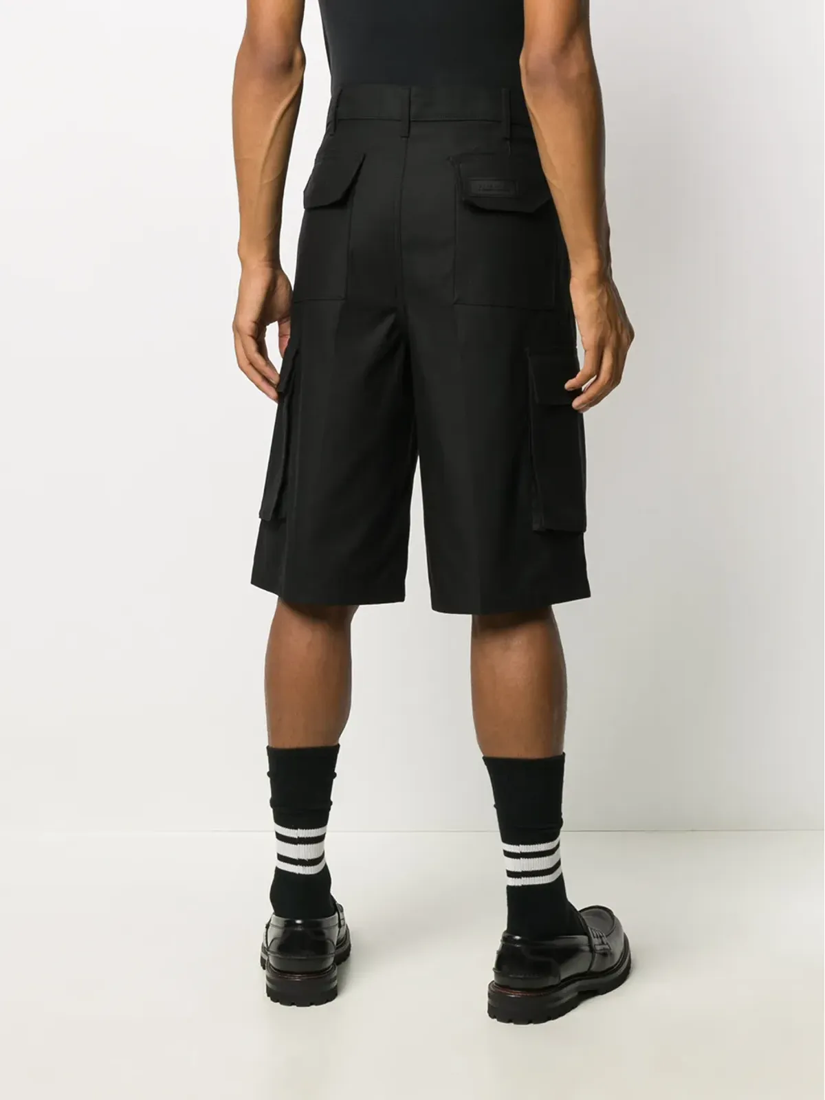 Givenchy オーバーサイズ ポケット付き カーゴショーツ - ブラック - 画像4