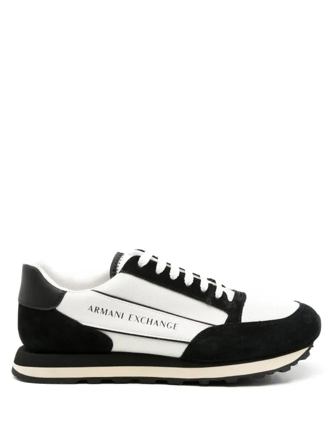Armani Exchange Armani Exchange パネルド ロゴプリント スニーカーの商品画像