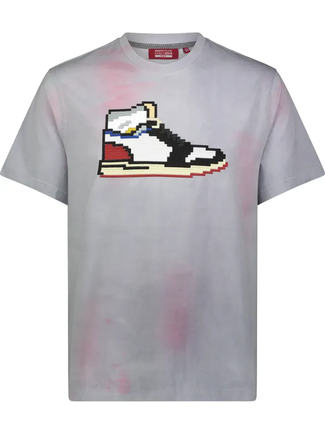 Mostly Heard Rarely Seen 8-Bit Mostly Heard Rarely Seen 8-Bit スニーカー柄プリント Tシャツの商品画像