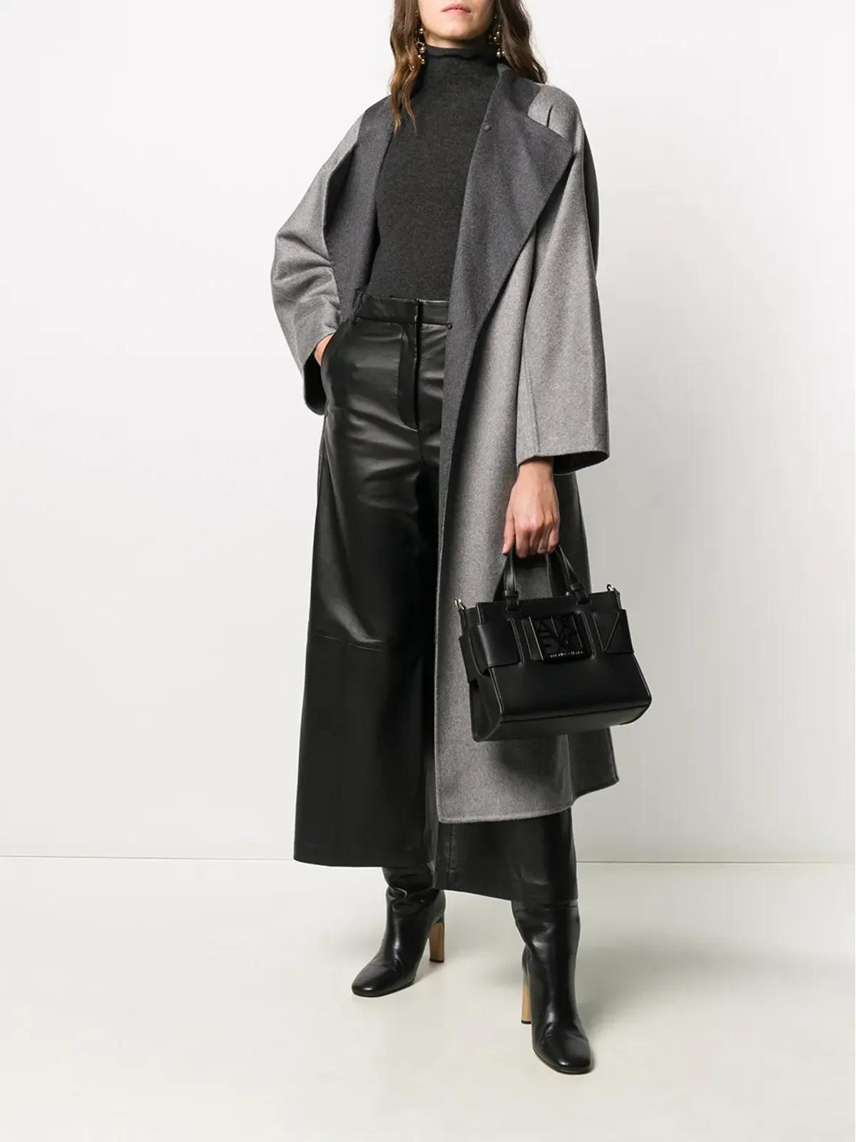 Armani Exchange ロゴプレート トートバッグ - 画像2