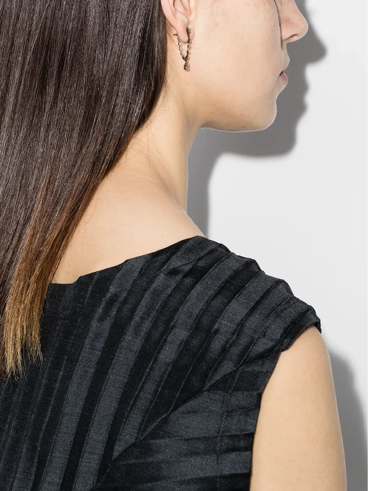 Anita Ko オリビア ダイヤモンド ドロップ イヤリング - 画像2