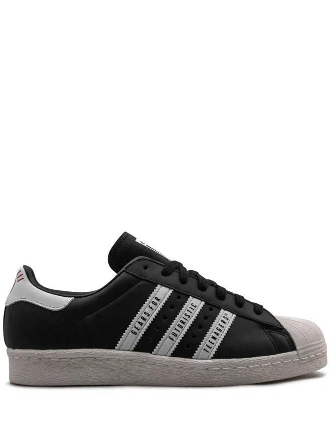 adidas adidas スニーカーの商品画像