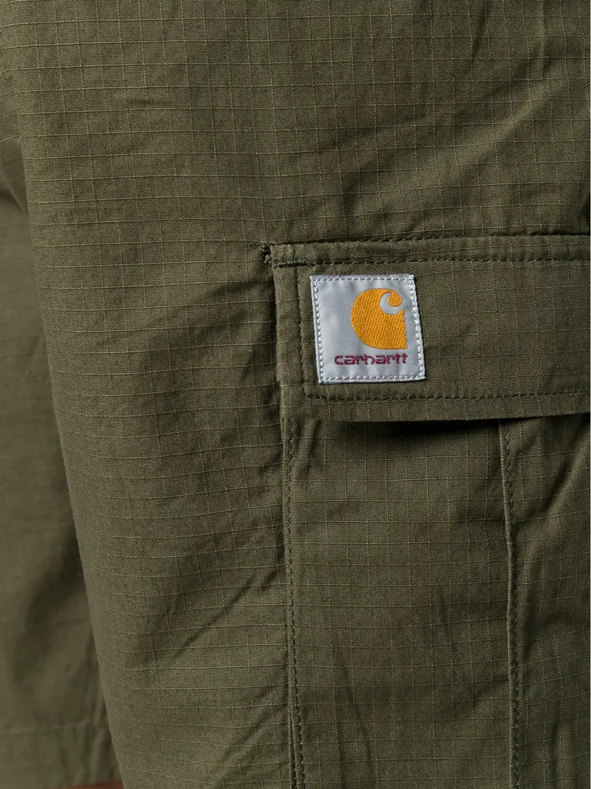 Carhartt WIP サイドロゴパッチショーツ - 画像5