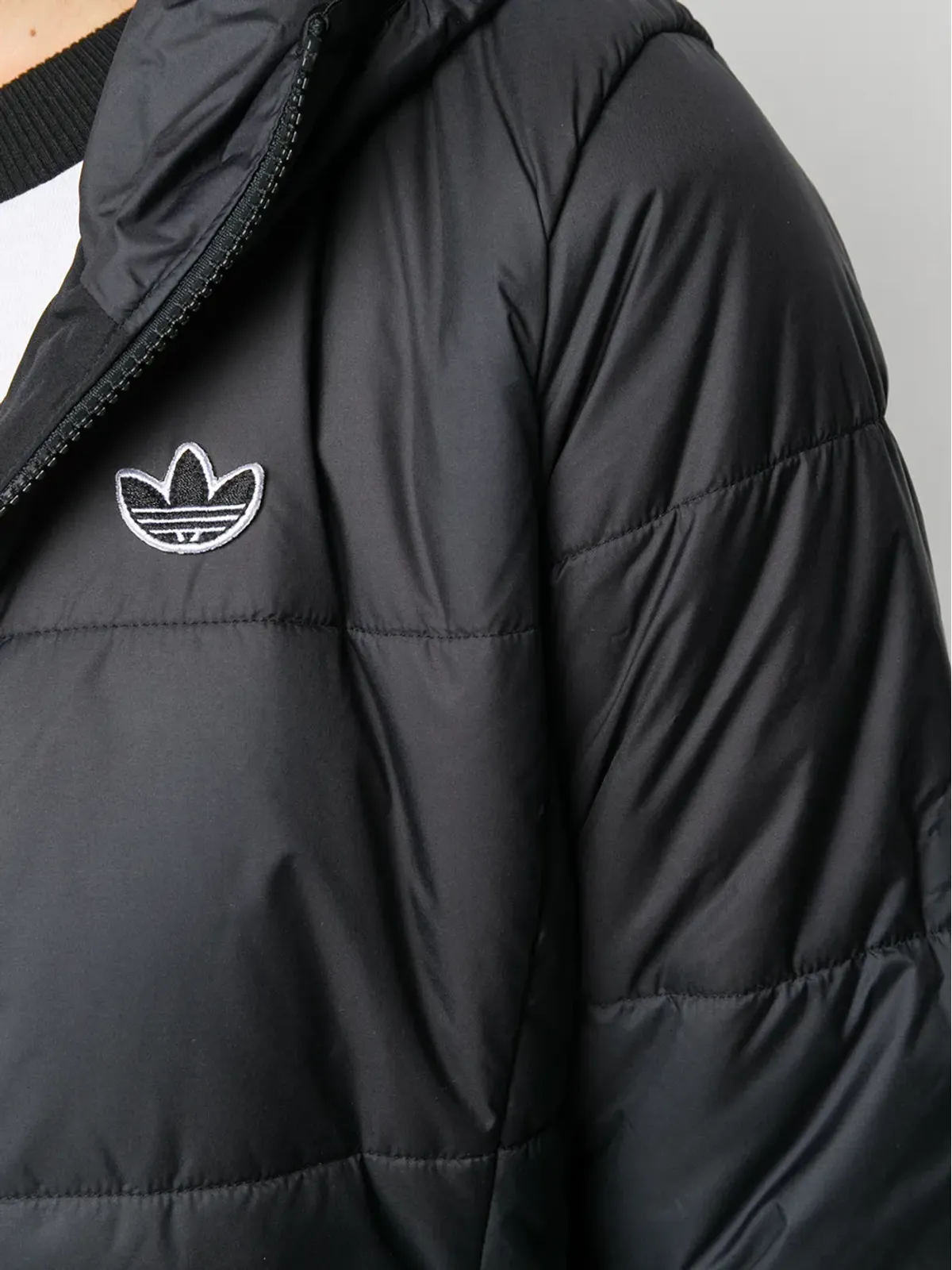 adidas スリムロゴジャケット - 画像5