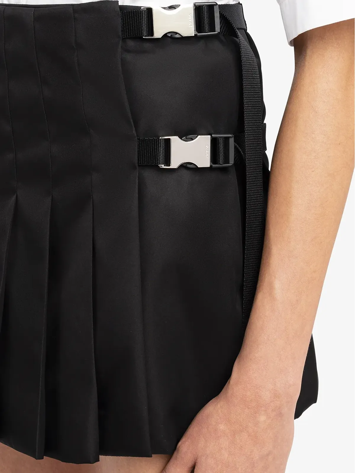 Prada バックル付きプリーツラップスカート - 画像5