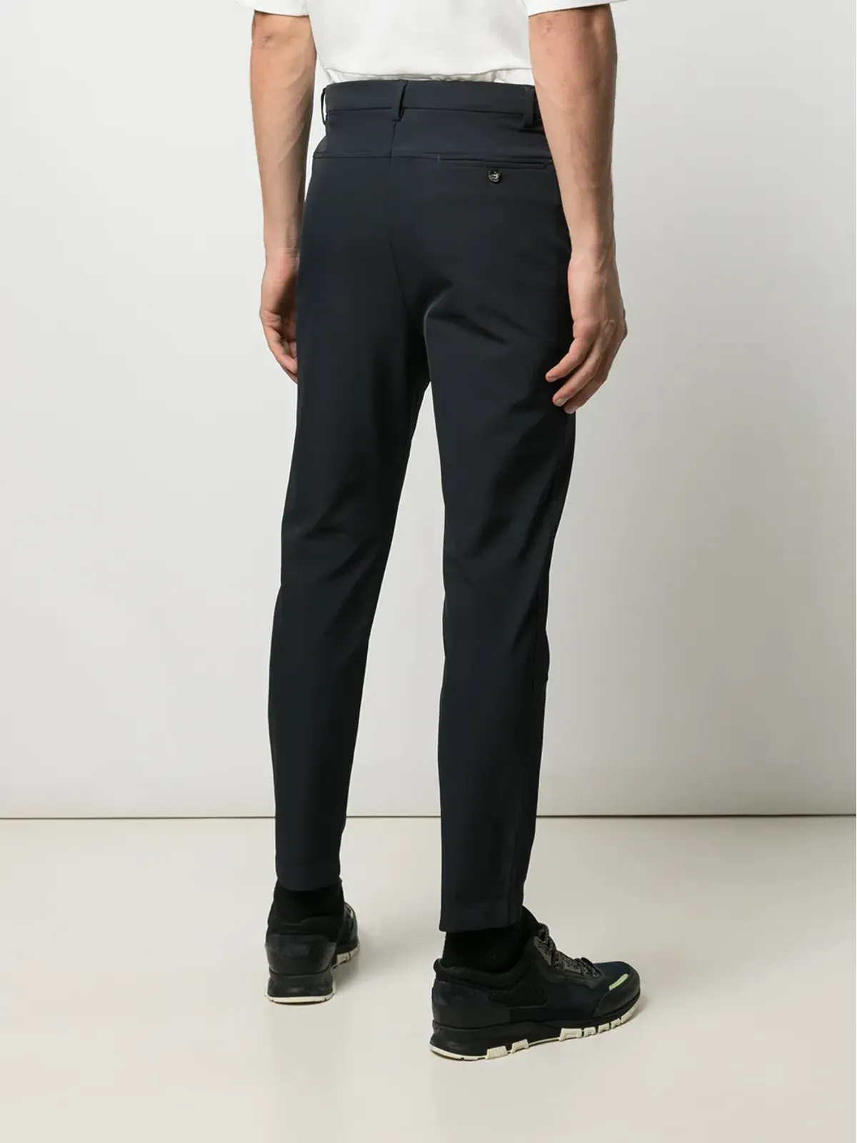 3.1 Phillip Lim ミッドライズ・テーパードパンツ - 画像4