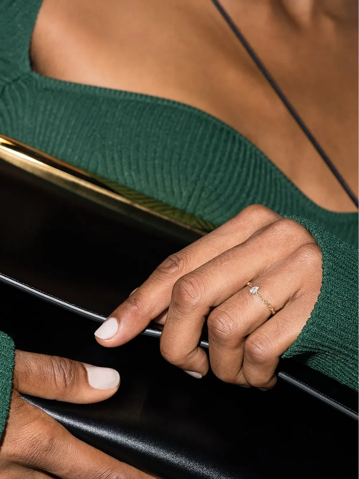 Yvonne Léon 18K イエローゴールド ペアシェイプ ダイヤモンド リング - 画像2