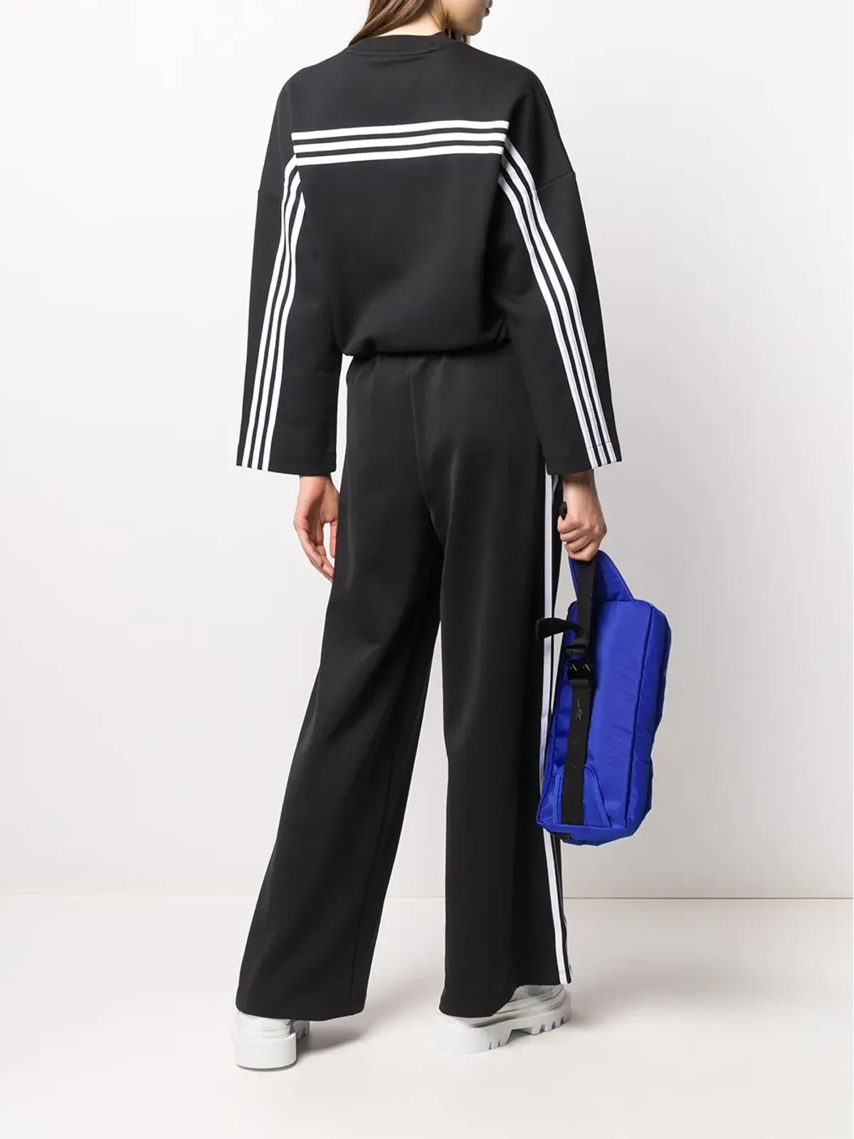 adidas 3ストライプ クロップドスウェットシャツ - 画像2