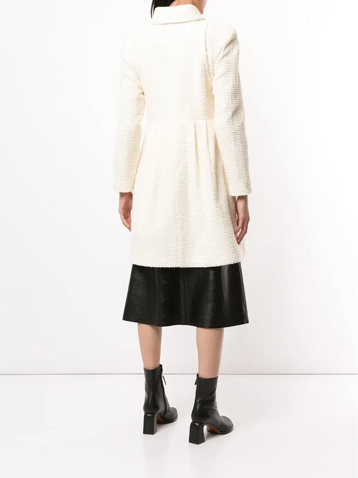 CHANEL ビンテージ 1990年代 ダブルブレスト ブークレ コート（ホワイト） - 画像4