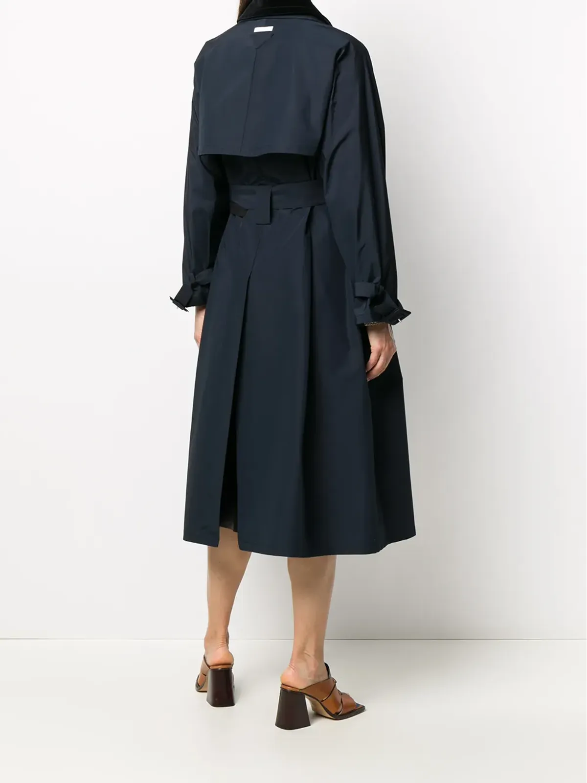 Prada シングルブレストベルト付きトレンチコート - 画像4