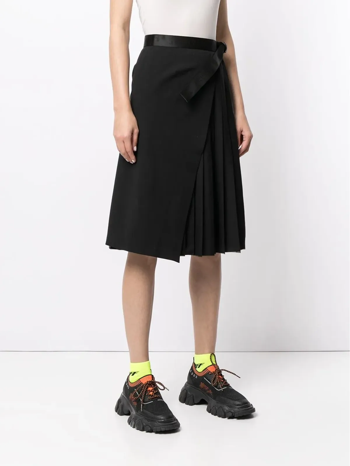 Off-White ロゴテープディテール プリーツスカート - 画像3