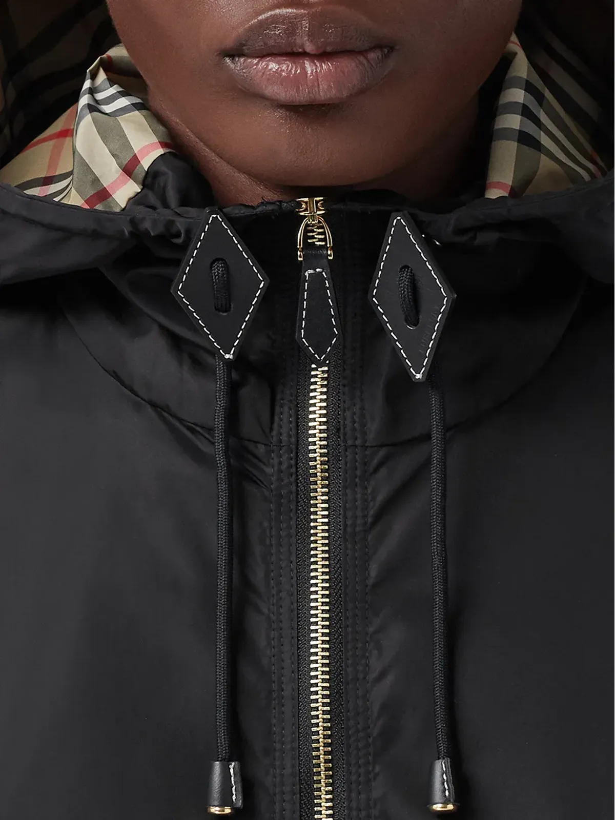 Burberry 軽量 ECONYL® フード付きジャケット - ブラック - 画像4