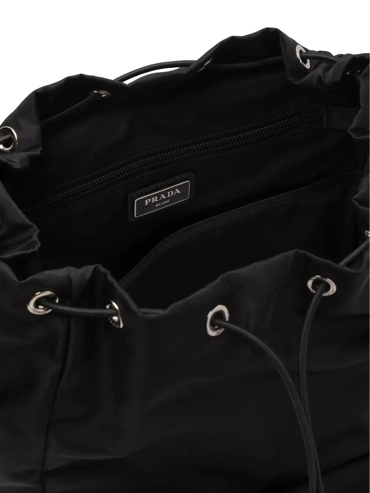 Prada ロゴプレート付きマルチポケットバックパック - 画像5