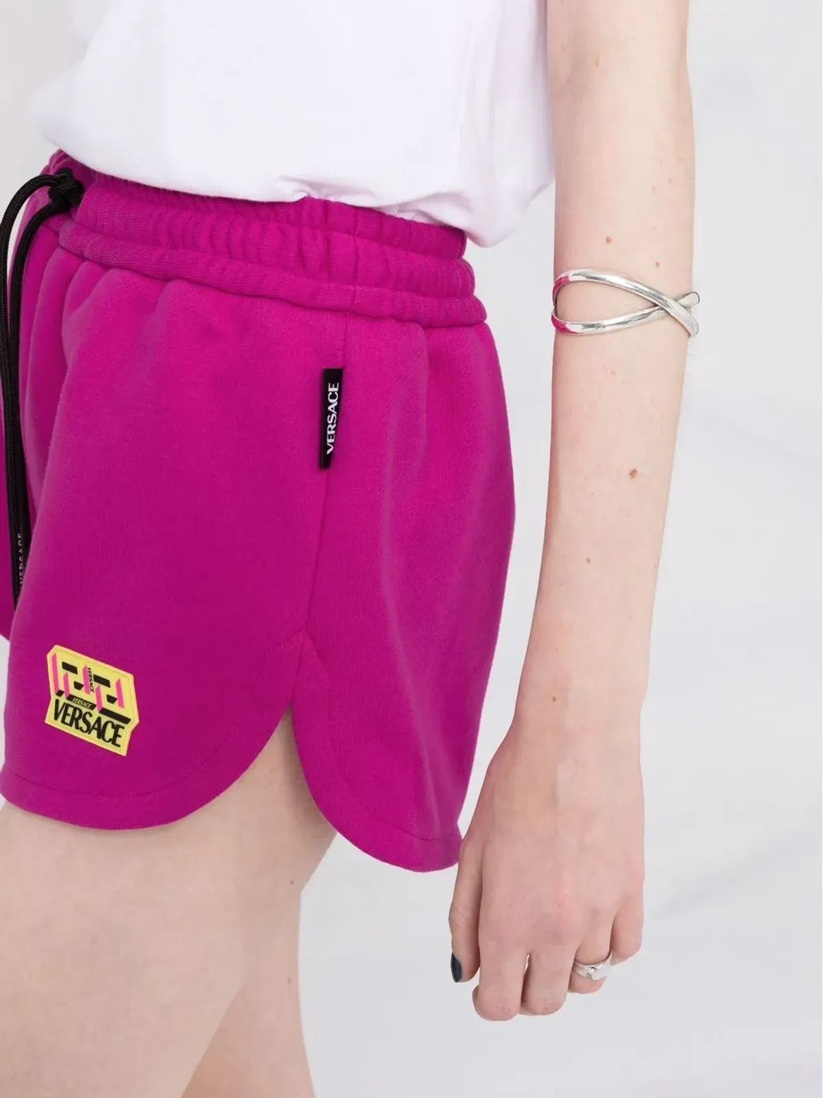 Versace ロゴパッチ トラックショーツ ピンク - 画像3