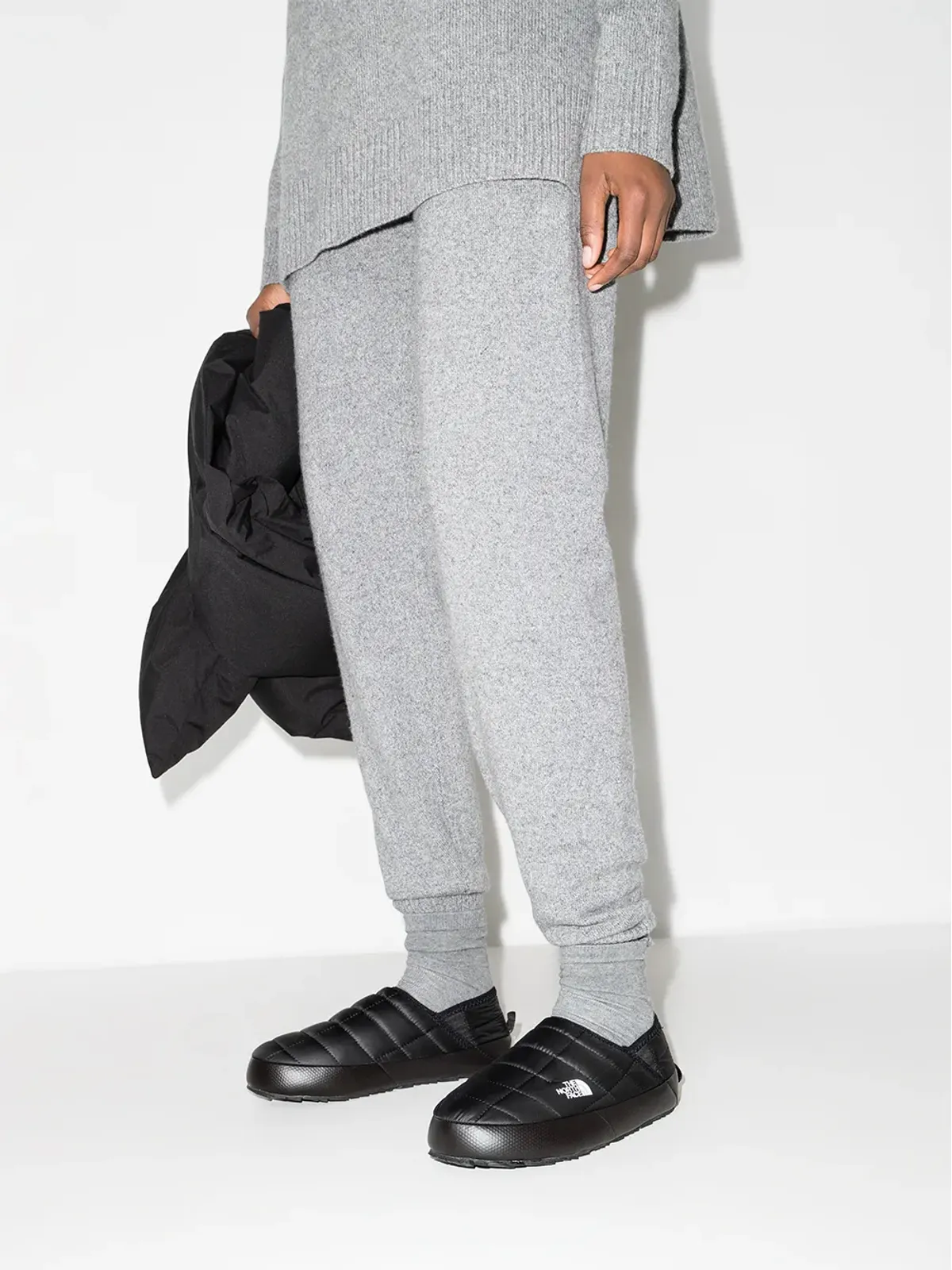 The North Face サーモボール トラクション パッド入りスニーカー ブラック - 画像3