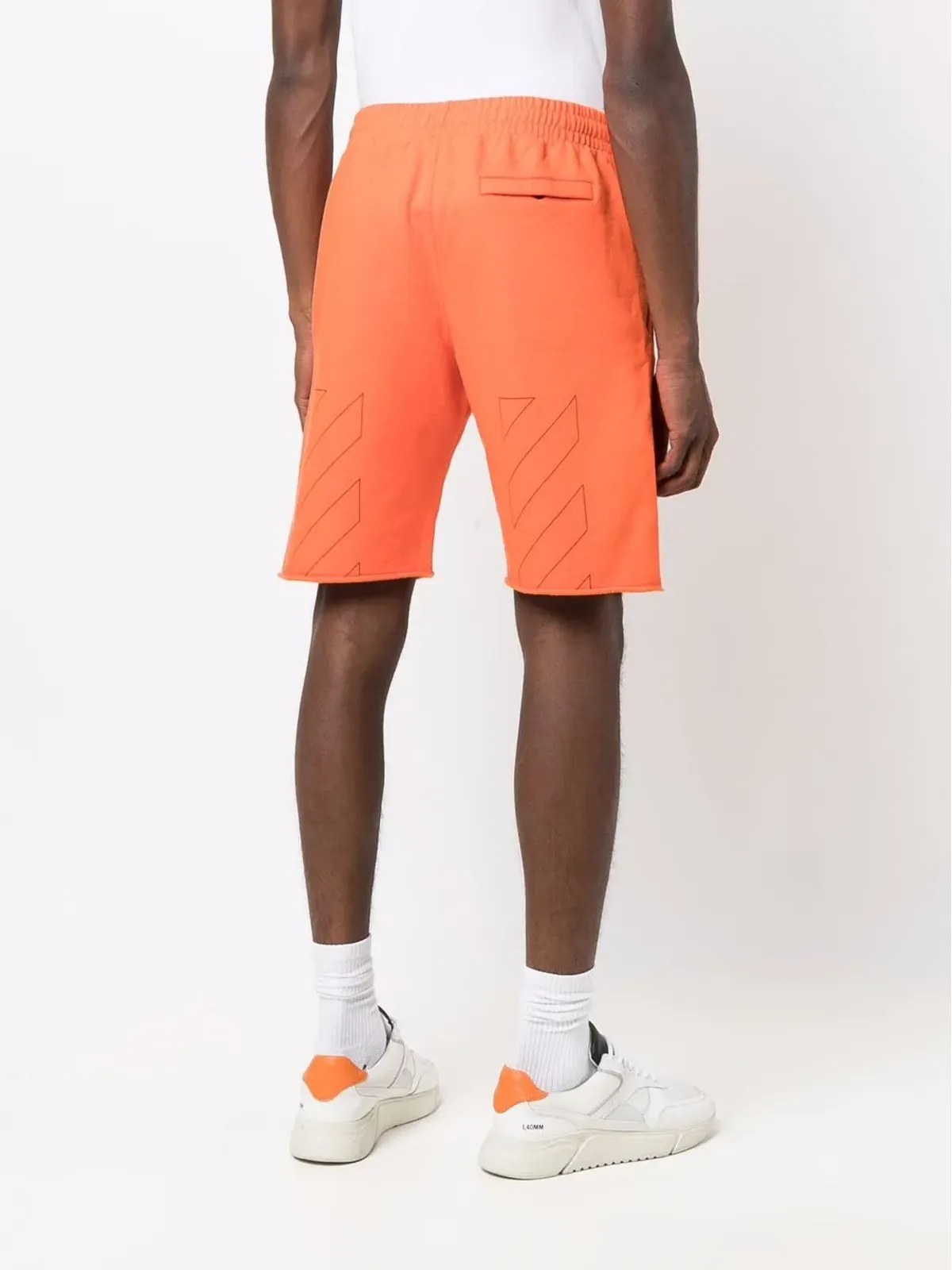 Off-White ロゴプリント トラックショーツ - 画像4