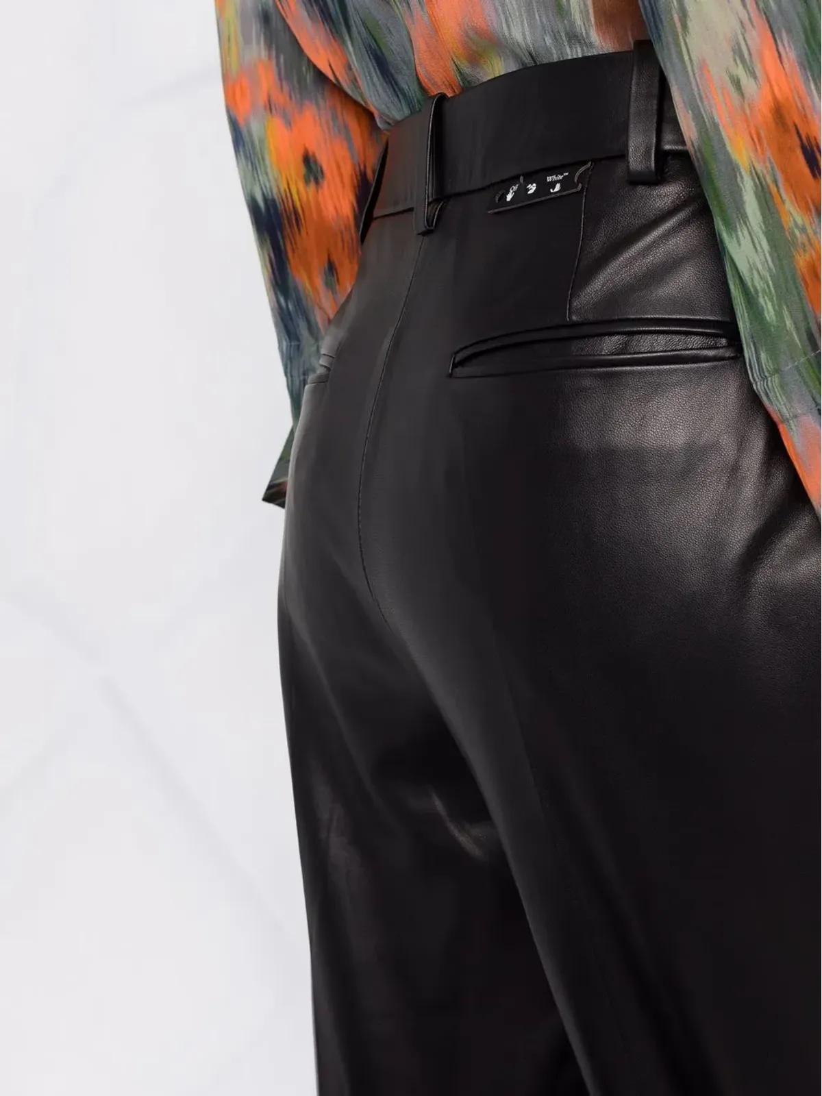 Off-White レザー テーラードショーツ - 画像3
