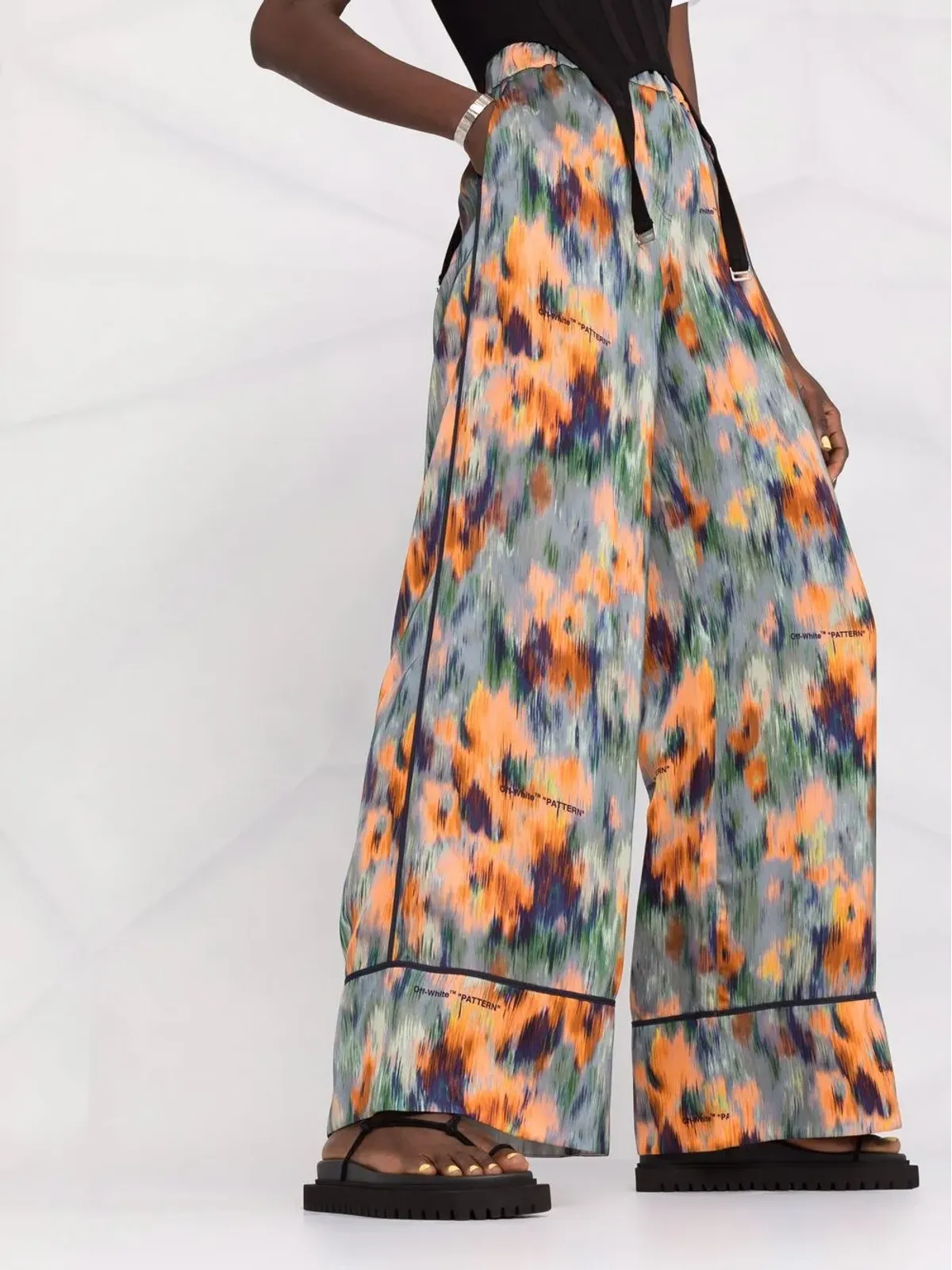 Off-White 花柄プリントのワイドレッグパンツ - オレンジ - 画像5