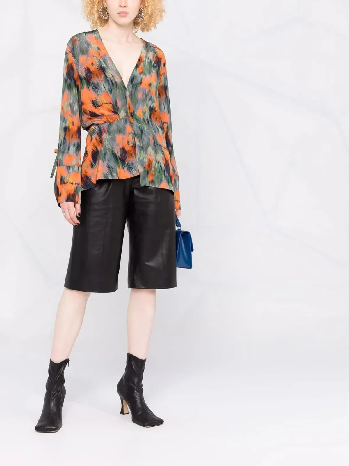 Off-White グラフィックプリント シルク ブラウス - 画像2