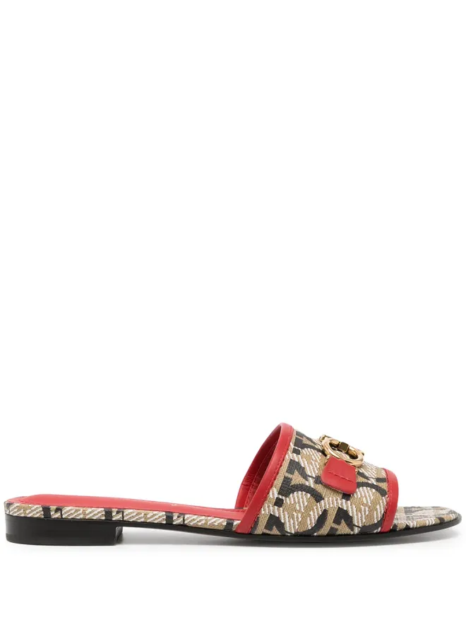 FERRAGAMO Ferragamo ガンチーニ柄サンダルの商品画像