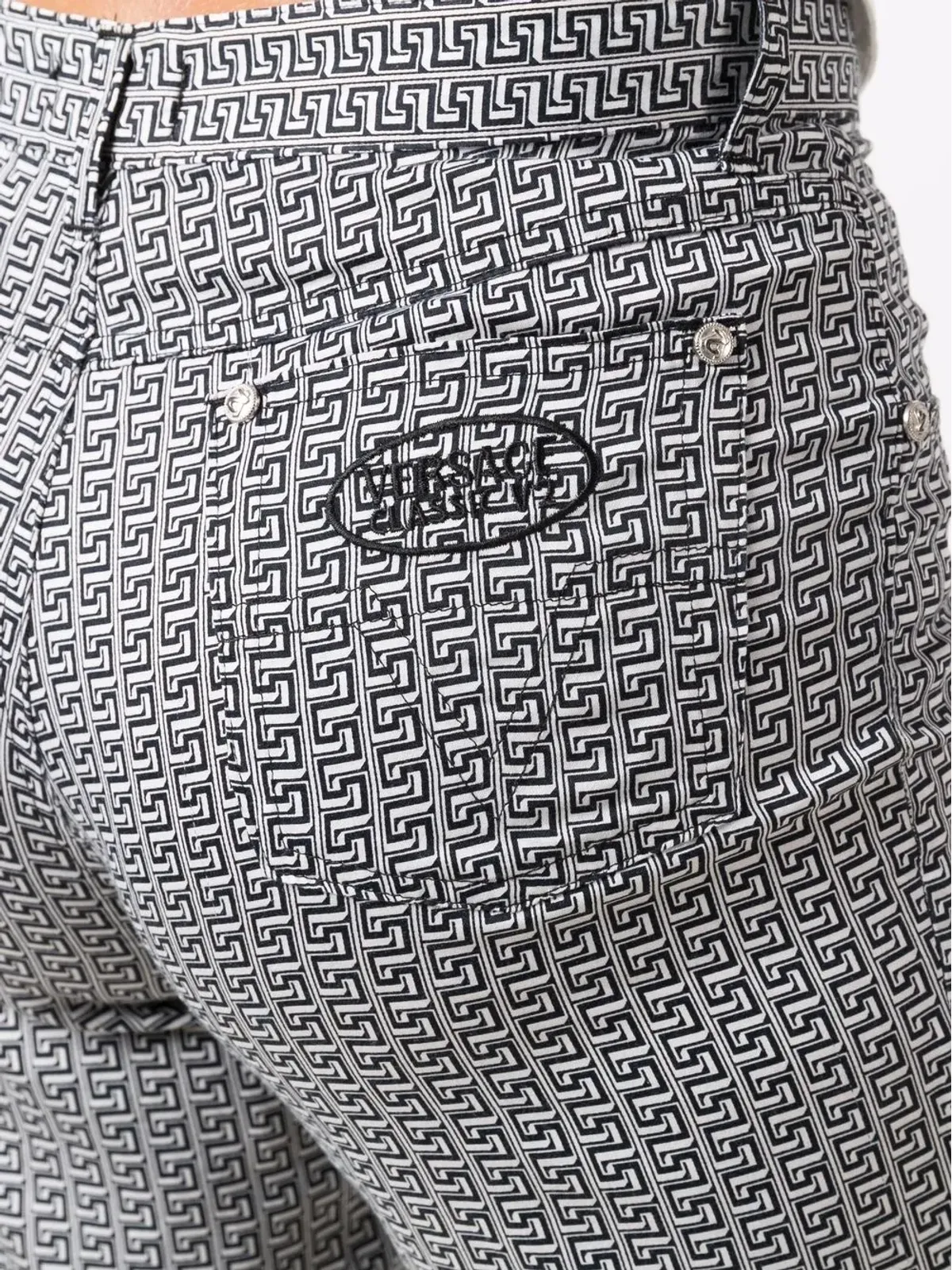 Versace Pre-Owned 1990年代 グレカ柄 クロップドパンツ（ブラック） - 画像5