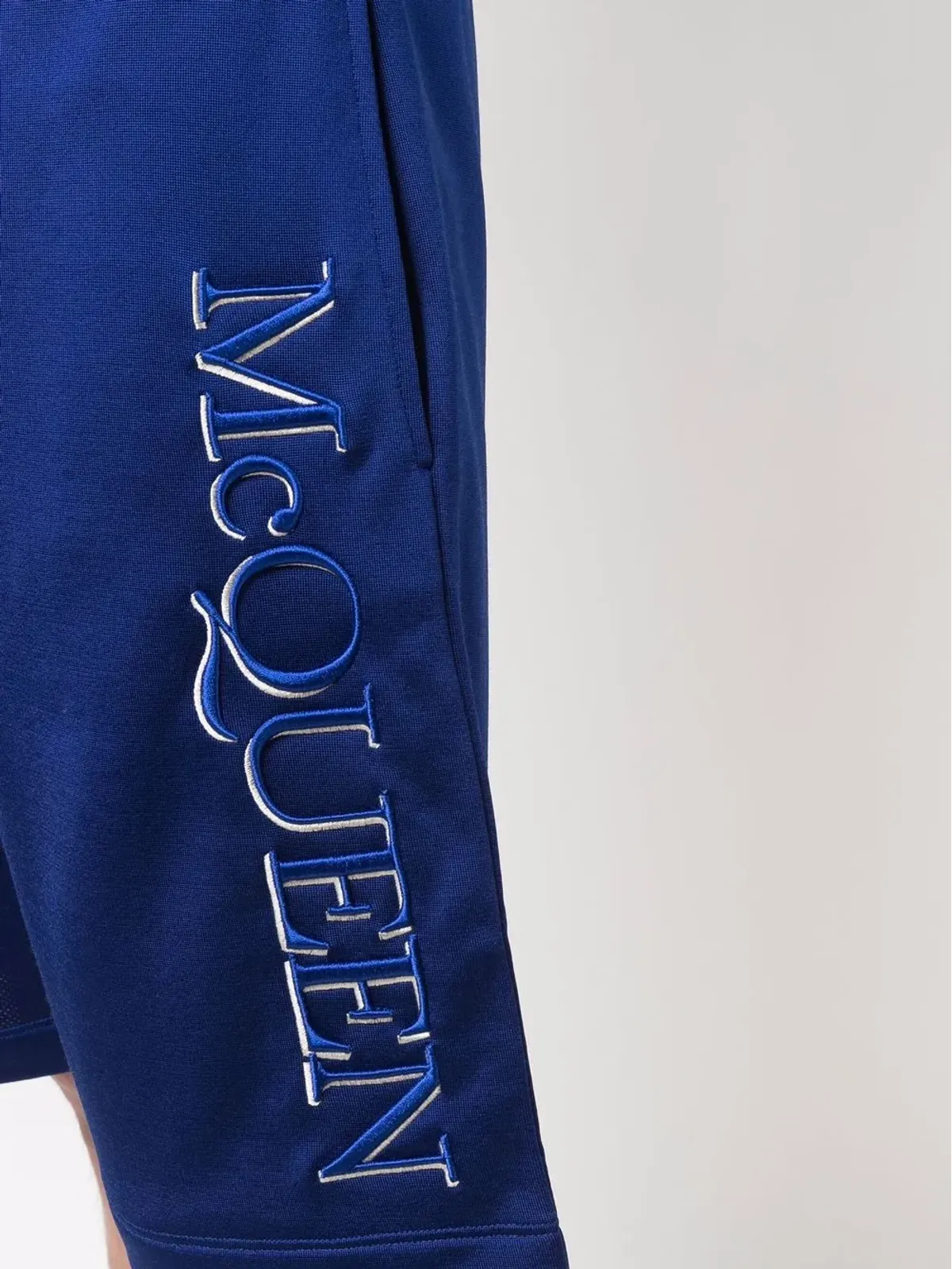 Alexander McQueen ロゴ刺繍トラックショーツ - 画像5