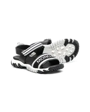 Moncler Enfant ロゴフロントストラップサンダル（ブラック） - サムネイル2