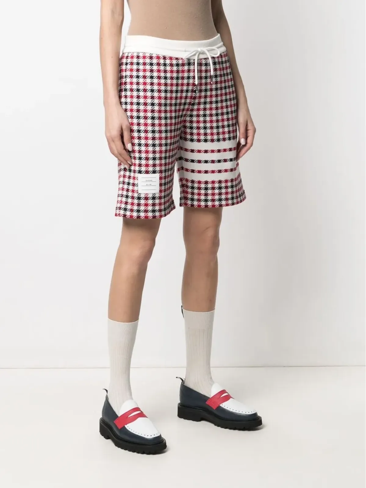 Thom Browne チェック柄ロゴパッチショーツ - 画像3