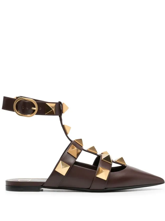 Valentino Garavani Valentino Garavani ロックスタッドディテール ポインテッドトゥパンプスの商品画像