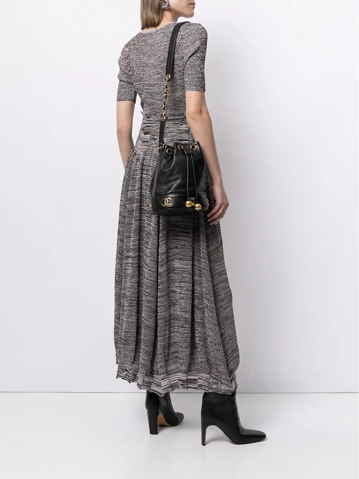 CHANEL ビンテージ 1990年代 小型 トリプルCC バケットバッグ - ブラック - 画像2