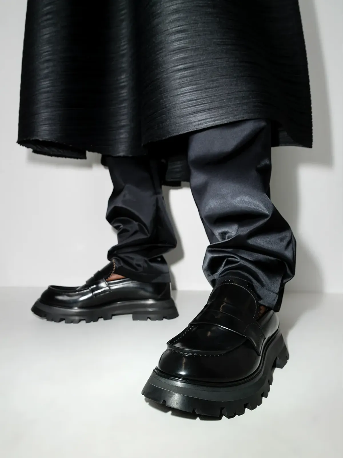 Alexander McQueen Wander レザー ローファー - 画像3
