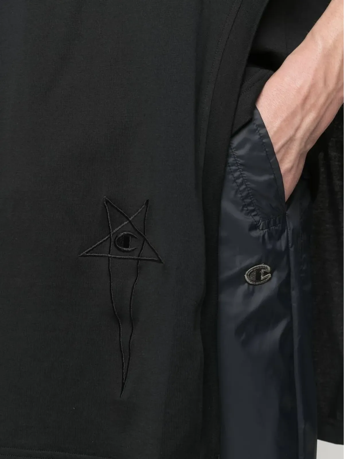 Rick Owens X Champion アシンメトリック半袖Tシャツ - ブラック - 画像5