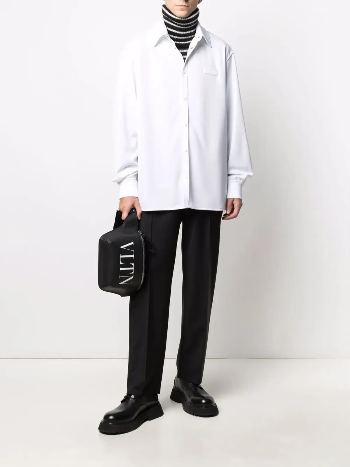 Valentino Garavani ブラックのテーラードストレートパンツ - 画像2