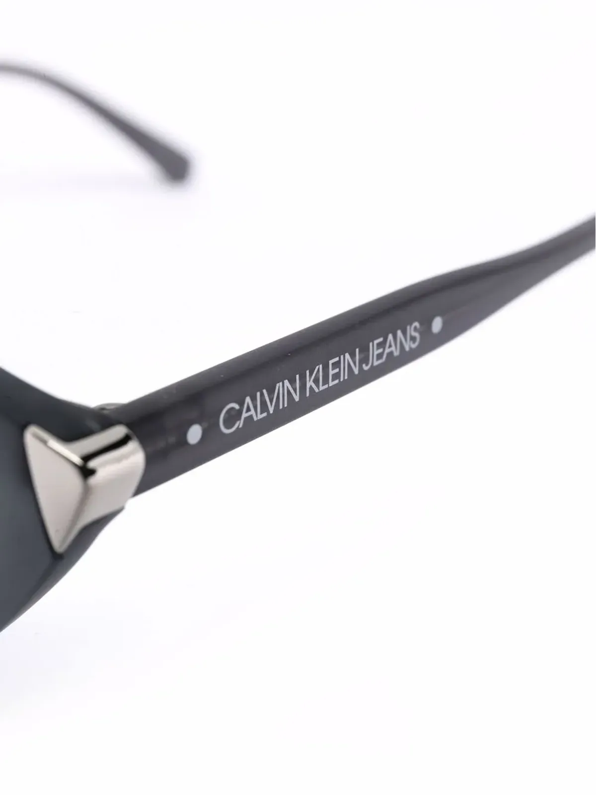 Calvin Klein Jeans キャットアイフレームサングラス（グレー） - 画像3