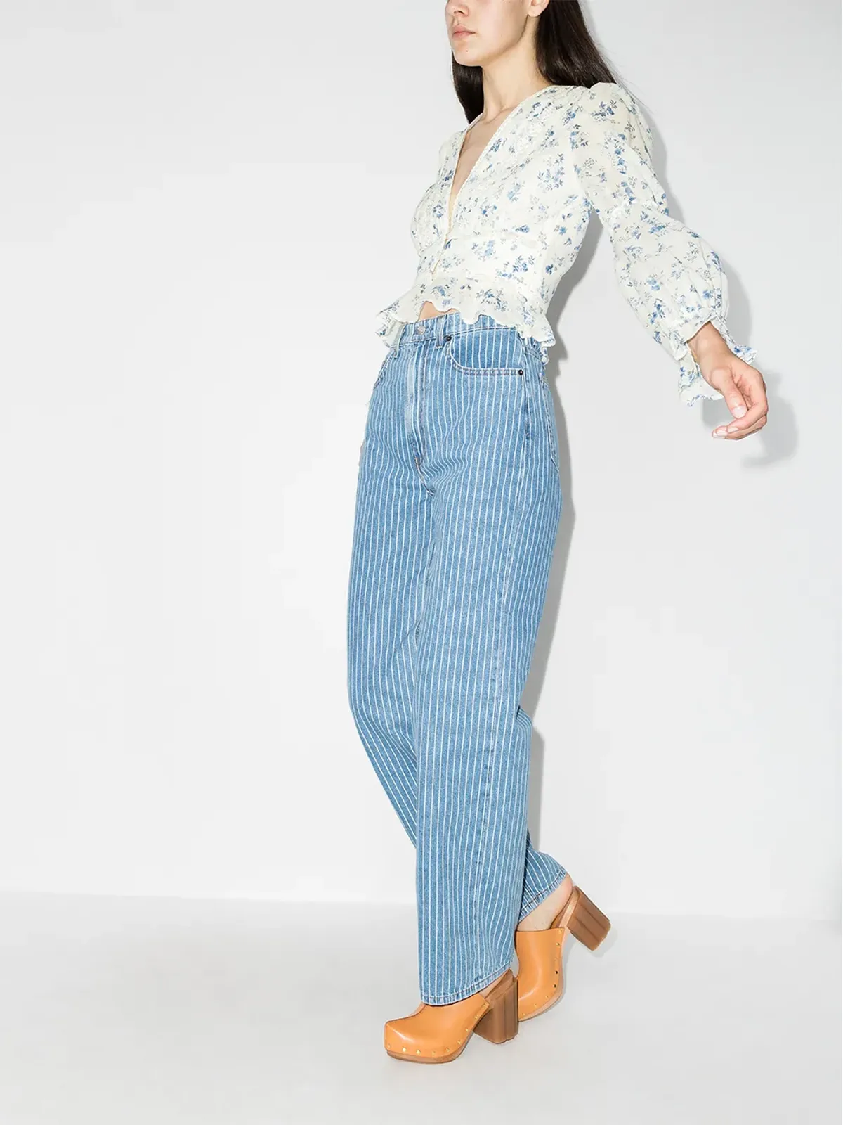 Reformation Meadowlark Vネック クロップド ブラウス - 画像5