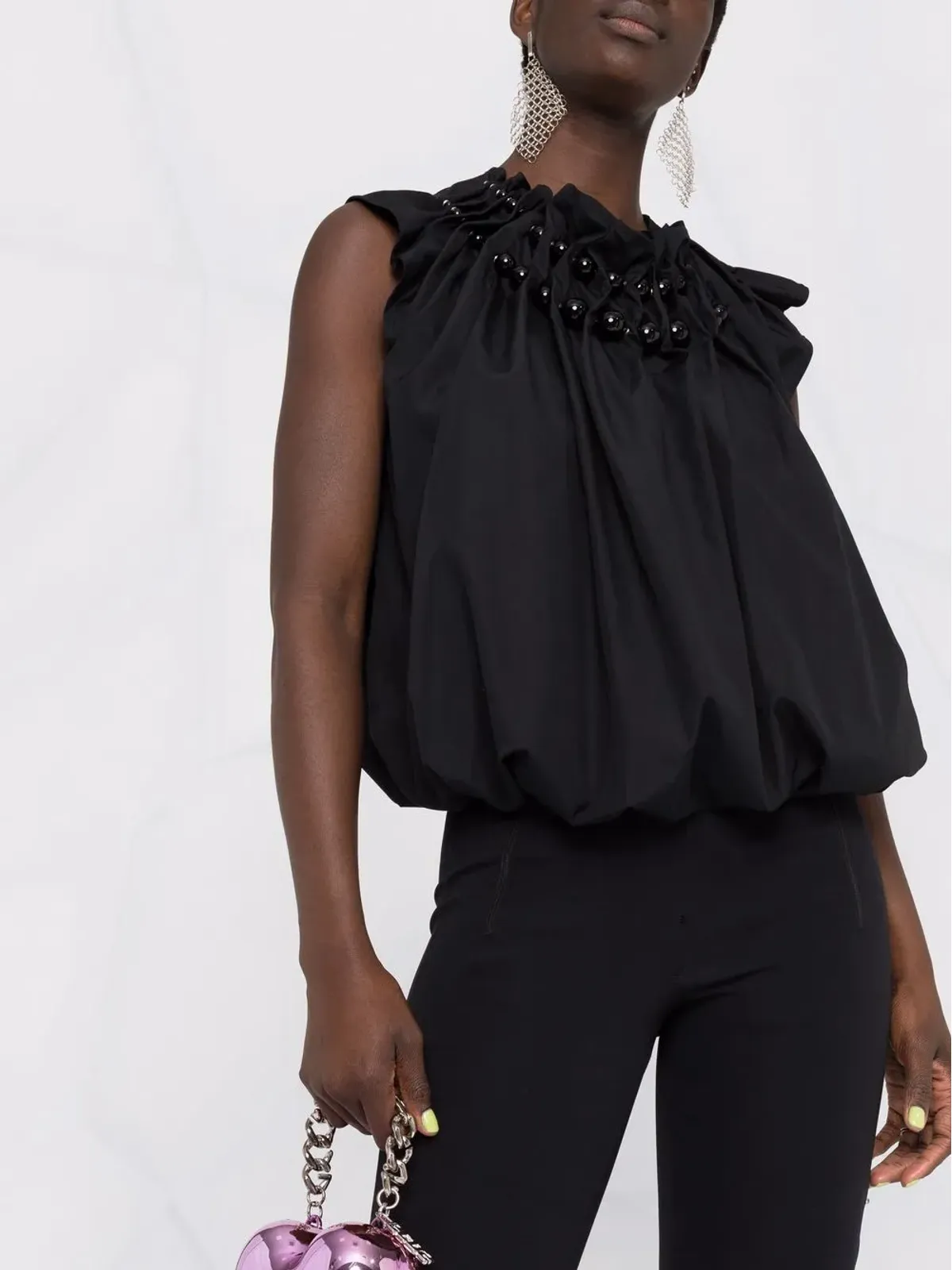 Noir Kei Ninomiya パール装飾のシャーリング ブラウス - 画像3