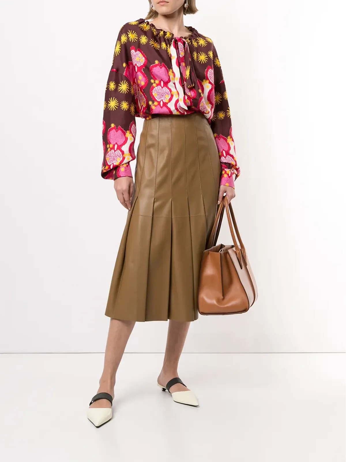 Tod's ピンクのパターン柄シルクブラウス - 画像2