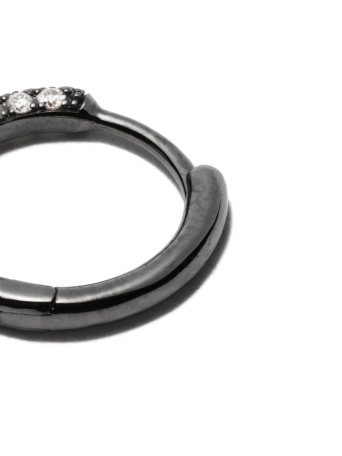 We by WHITEbIRD 18ktブラックゴールド Giulia ダイヤモンド シングルフープ ピアス - 画像4