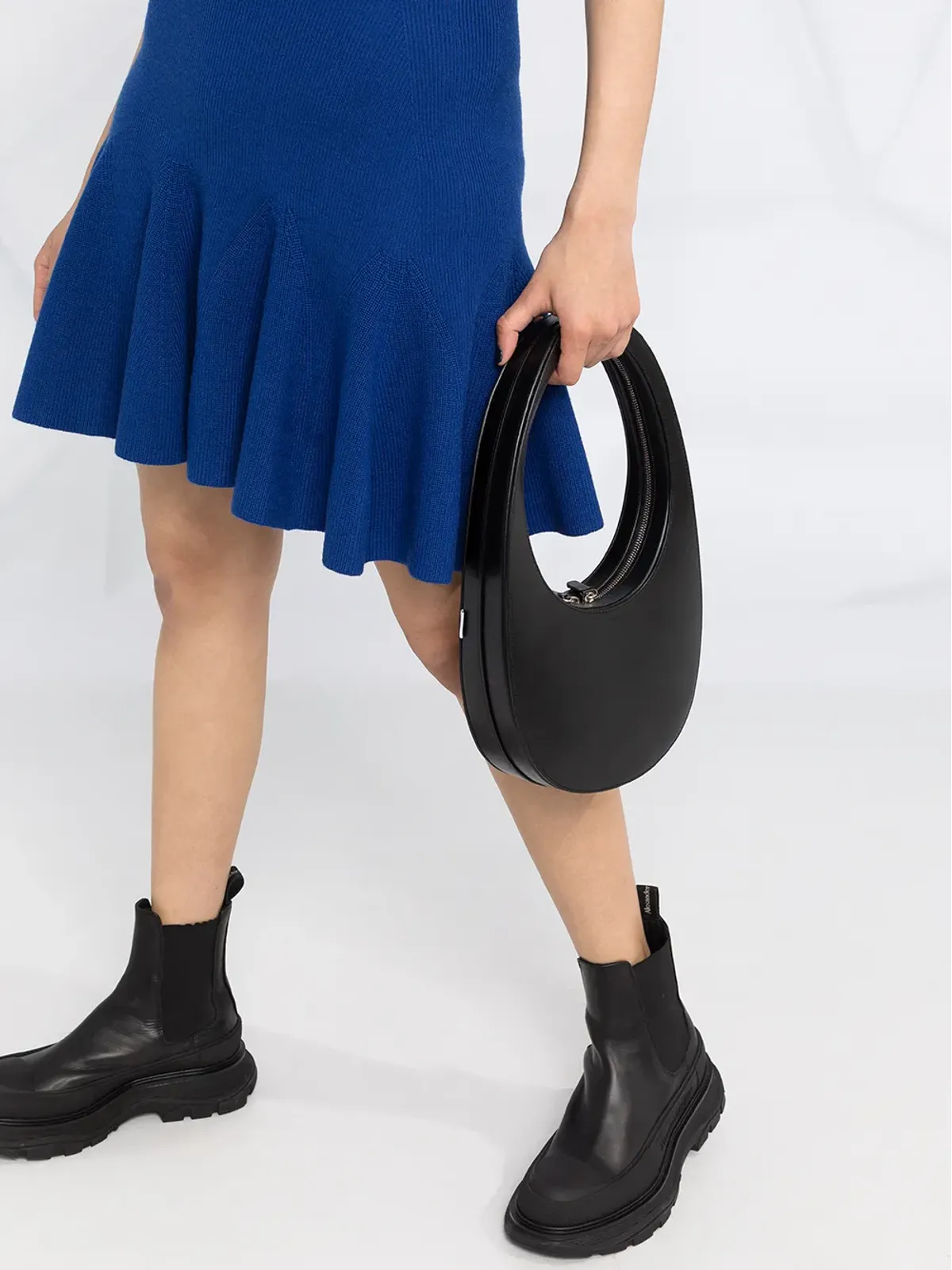 Alexander McQueen 結び目デザインのアシンメトリックネックドレス - 画像3