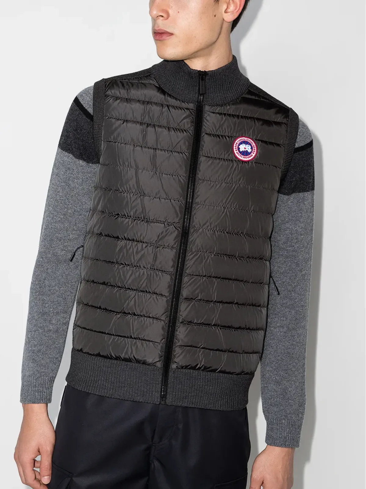 Canada Goose ハイブリッジ ニットパネル パディドベスト - 画像2