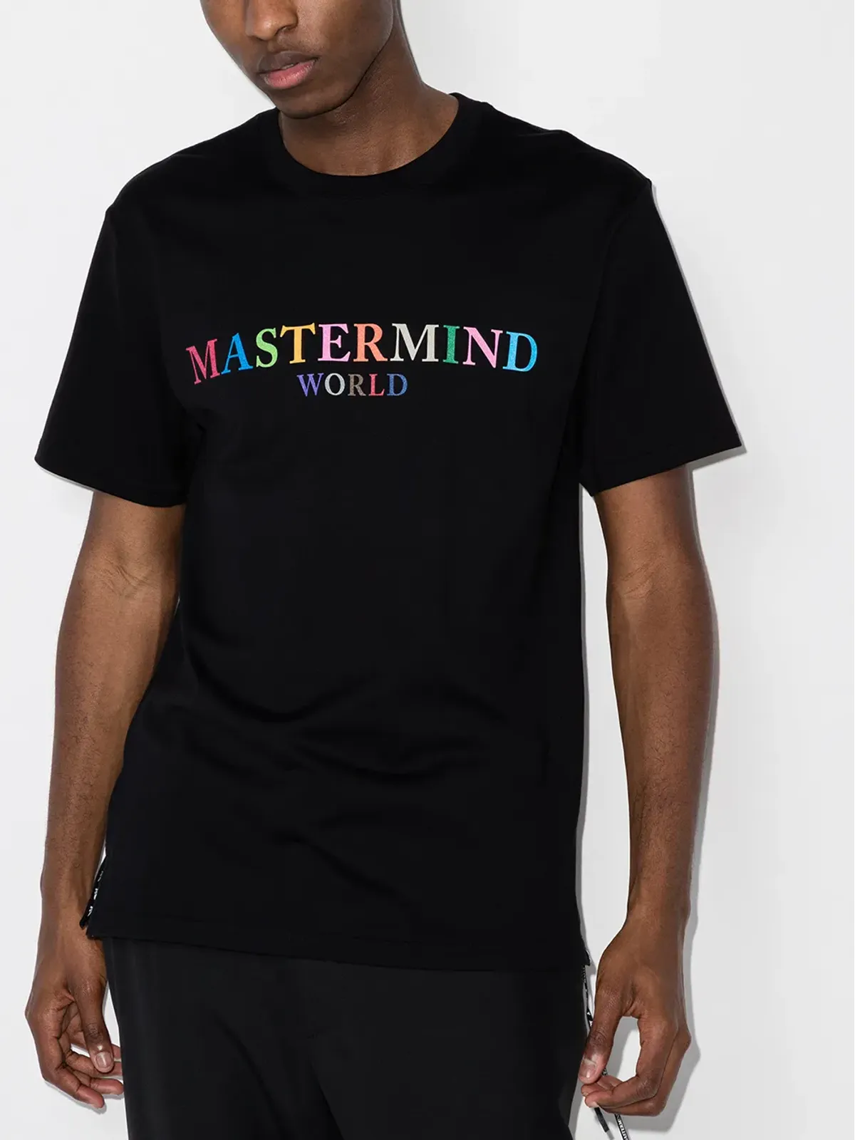 Mastermind World ロゴ入りマルチカラー半袖Tシャツ - ブラック - 画像2
