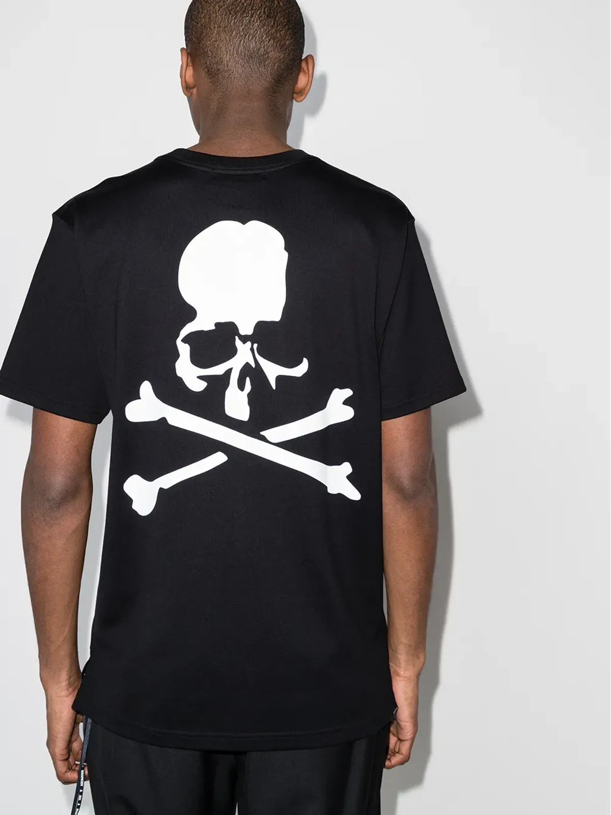 Mastermind World ロゴ入りマルチカラー半袖Tシャツ - ブラック - 画像3