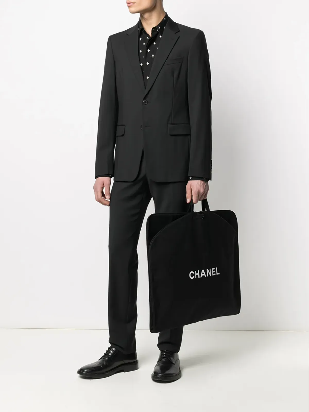 CHANEL Pre-Owned ロゴプリント ガーメントカバー バッグ - 画像2