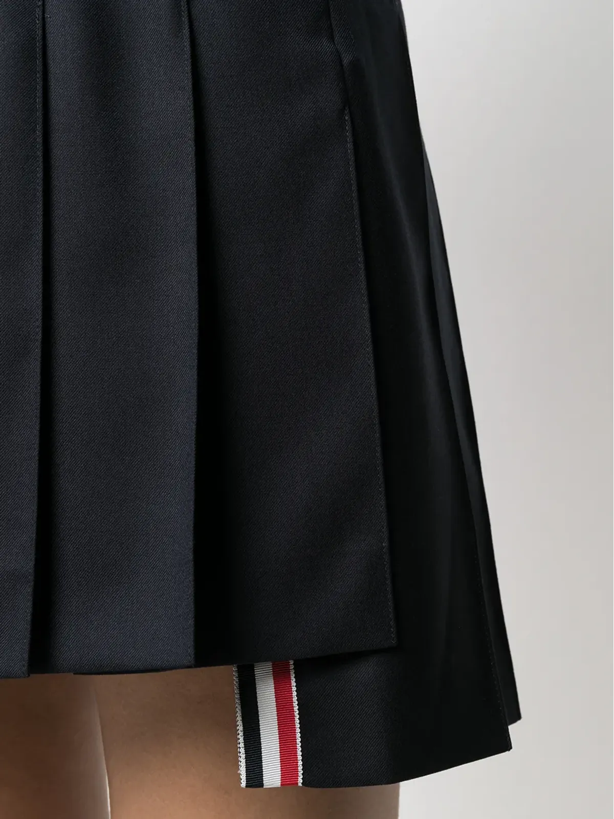 Thom Browne ドロップバック・ミニプリーツスカート ブルー - 画像5