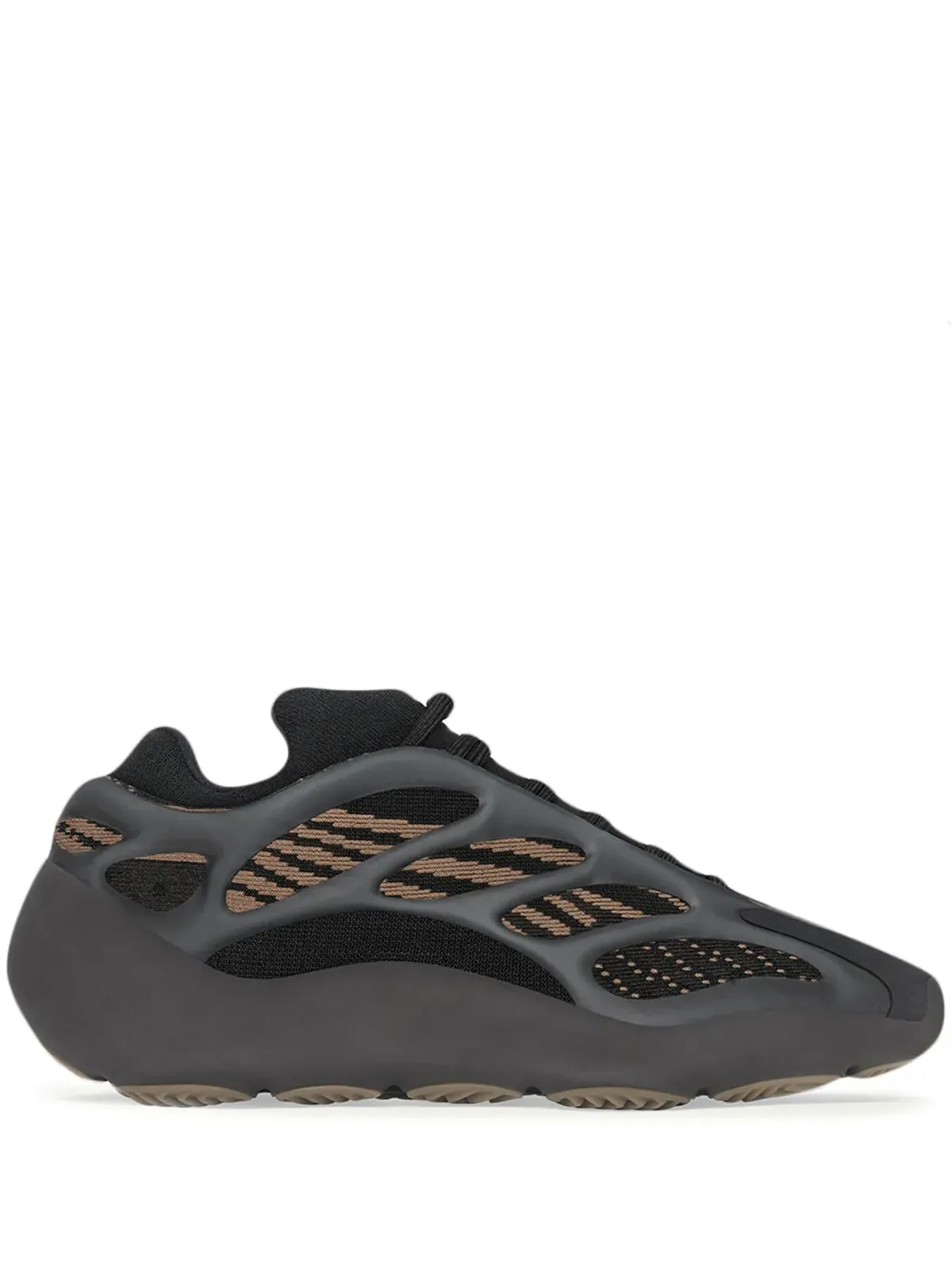 adidas Yeezy YEEZY 700 V3「Clay Brown」スニーカー（ブラック） - 画像1