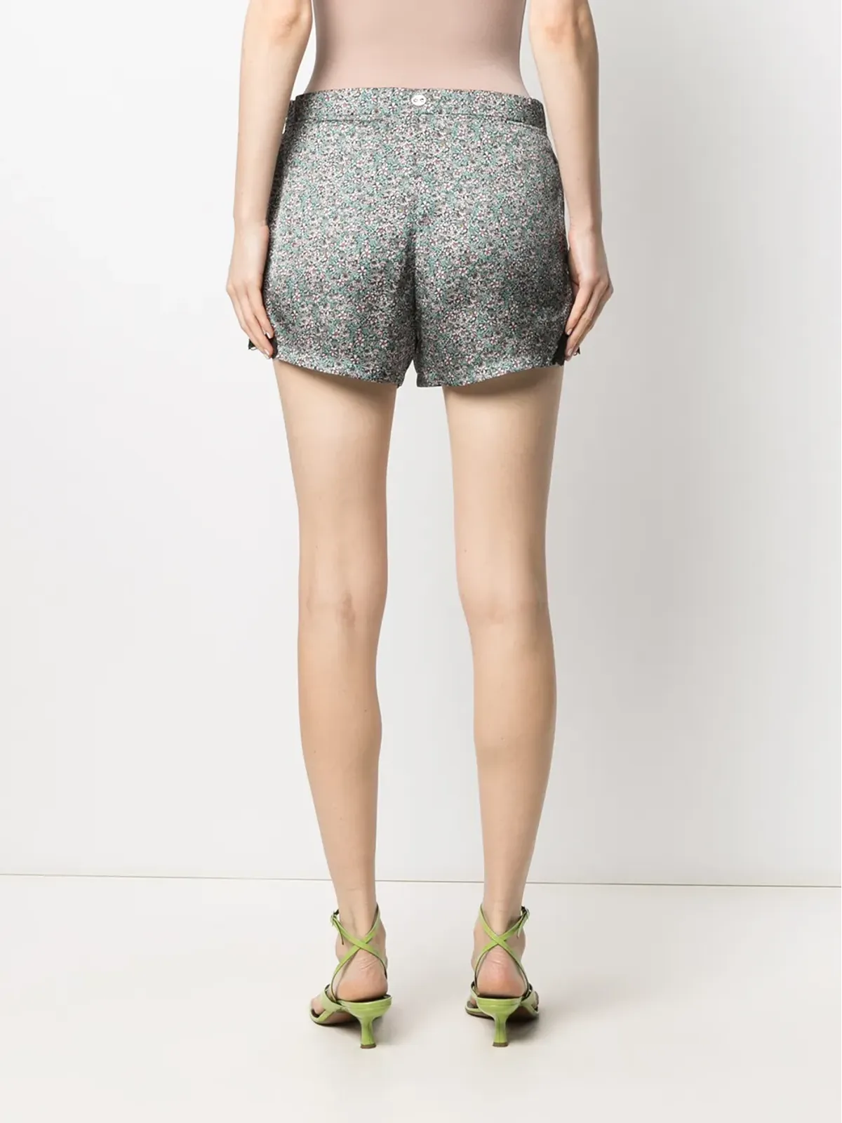 Rabanne レースパネル花柄ショートパンツ - 画像4