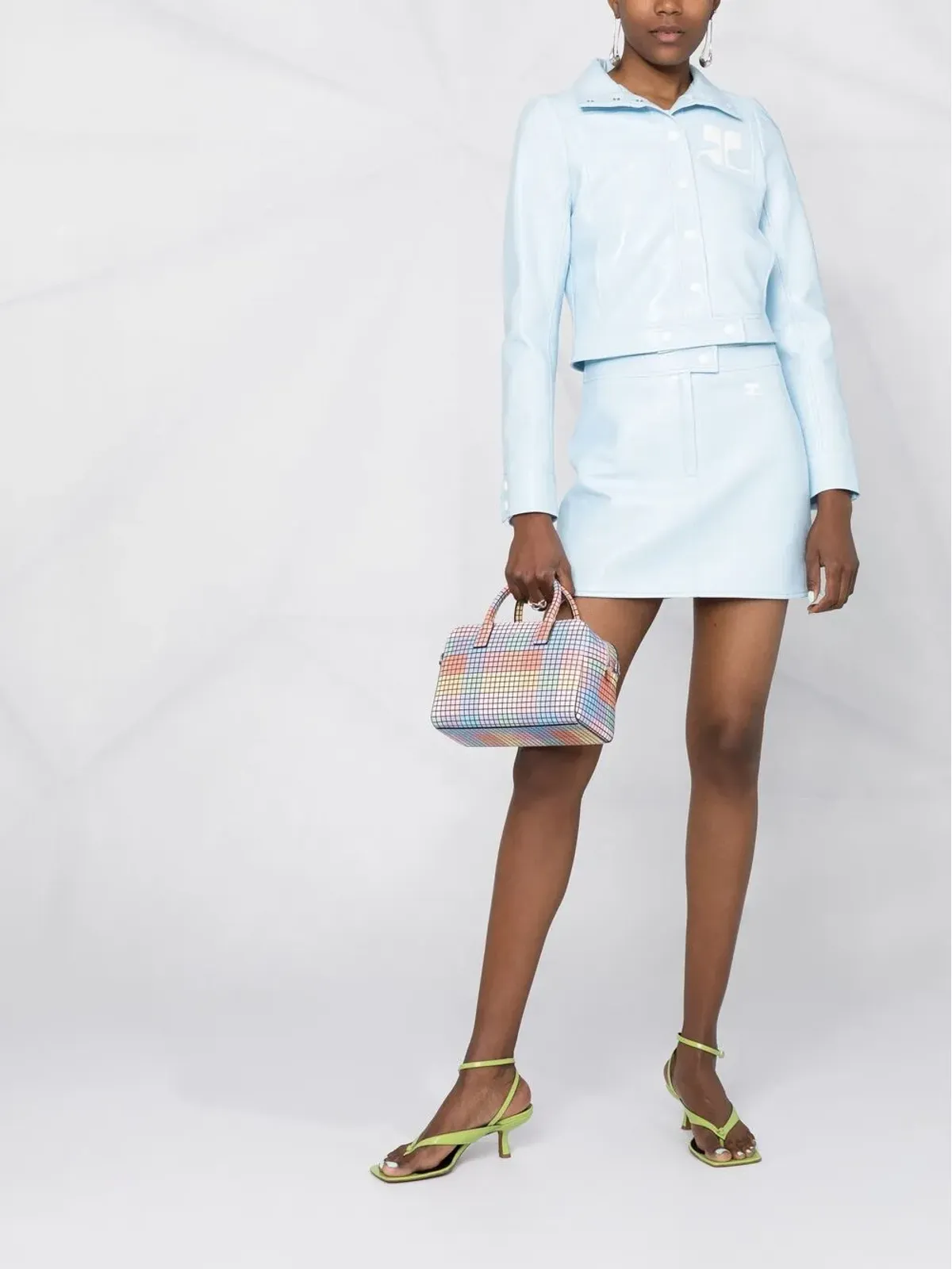 Courrèges アップリケロゴ クロップド ヴィニール ジャケット - 画像2