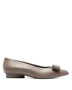 Ferragamo Viva ポインテッドトゥフラット - サムネイル1